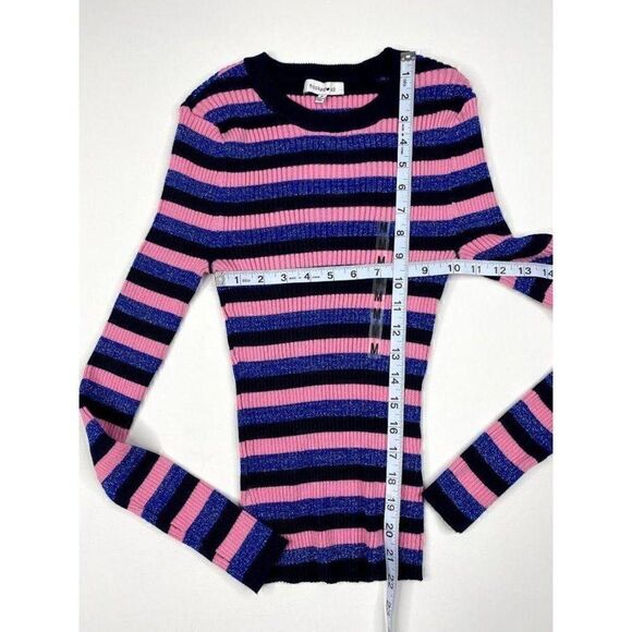 ‎Juniors Hooked Up Ribbed Stretch Striped Sweater - Picture 3 of 6
